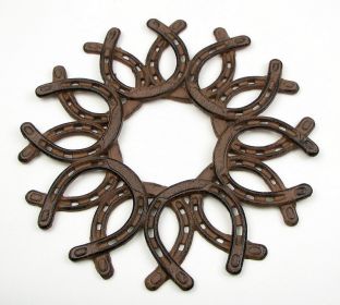 Cast Iron Horseshoe Wreath