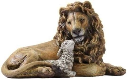8" Lion & Lamb Figure